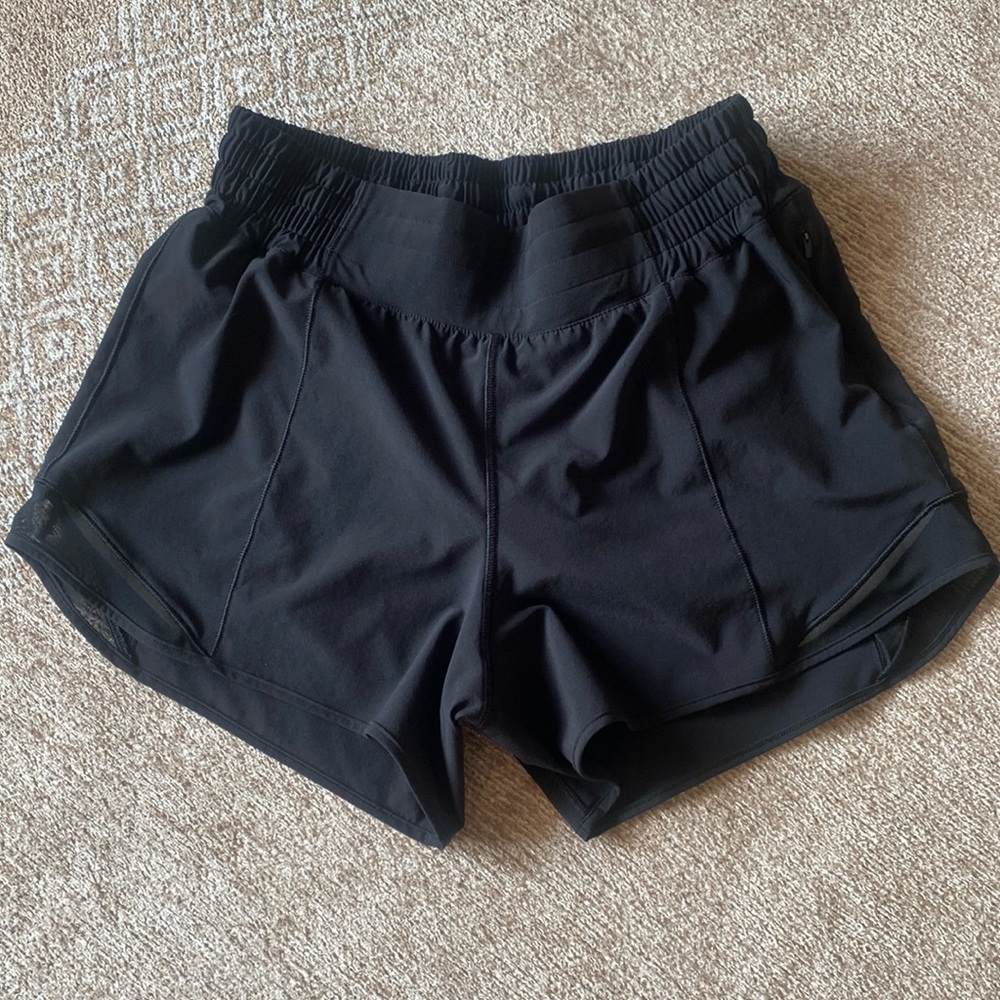 Lululemon Hotty Hot High-Rise Lined Short 4"